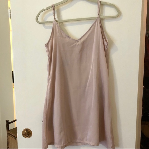 Blush silk slip dress with embroidered roses - Picture 4 of 4
